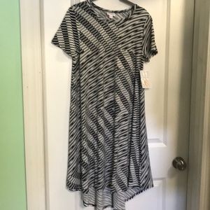 Lularoe Carly NWT black white geometric XS